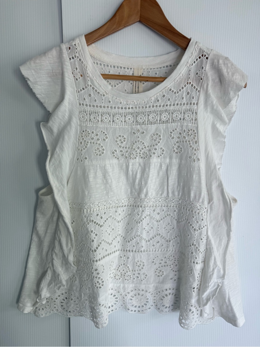 ANTHROPOLOGIE White Eyelet Short Sleeve Top